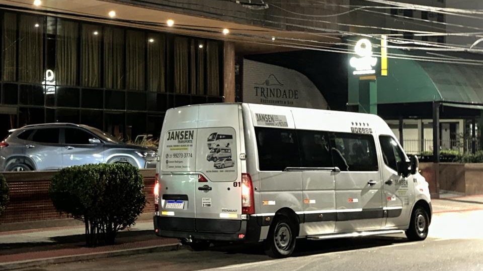 Van Renault Master no Hotel Quality Suites