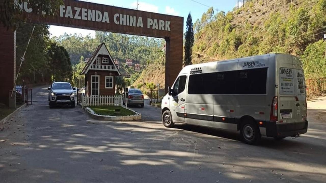 Passeios em Pedra Azul e Domingos Martins Jansen Transportes